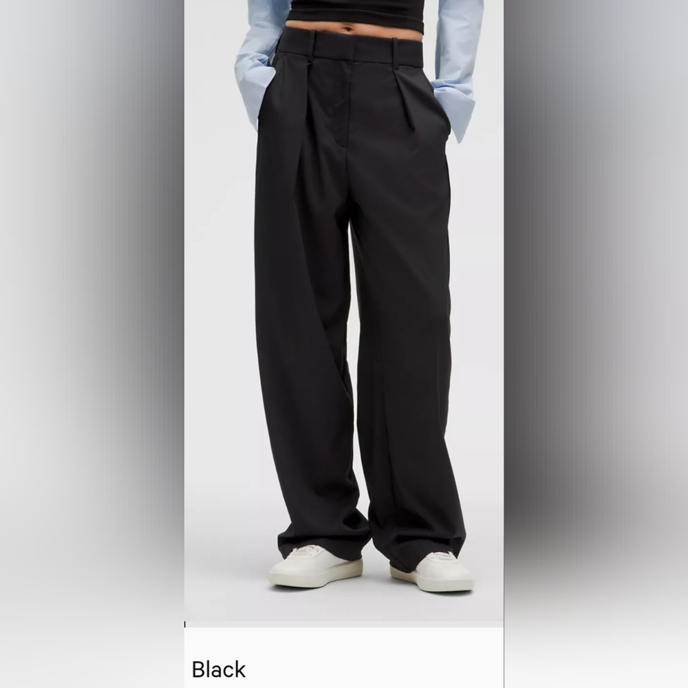 Lululemon Women's Pleat-Front High-Rise Trousers - Long. Size 6